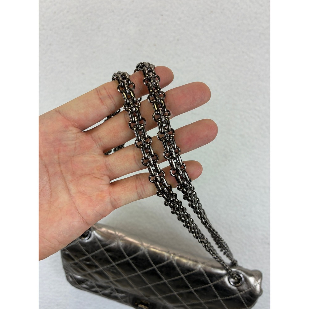 Chanel Metallic Quilted Aged Leather Reissue Shoulder Bag - Picture 4 of 16